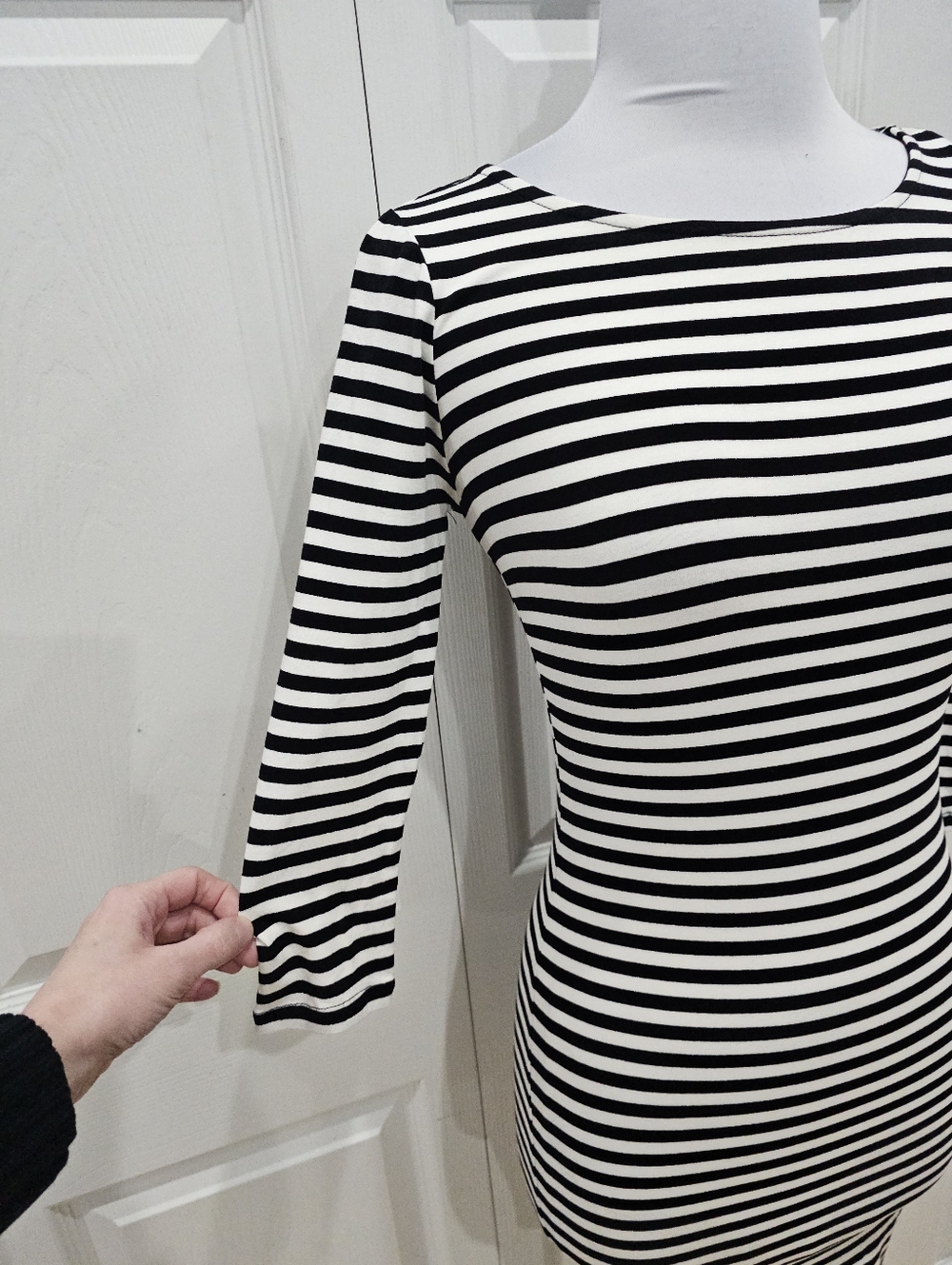 Forever 21 Black & White Striped Bodycon 3/4 Sleeve Basic Stretchy Dress S - Picture 4 of 9